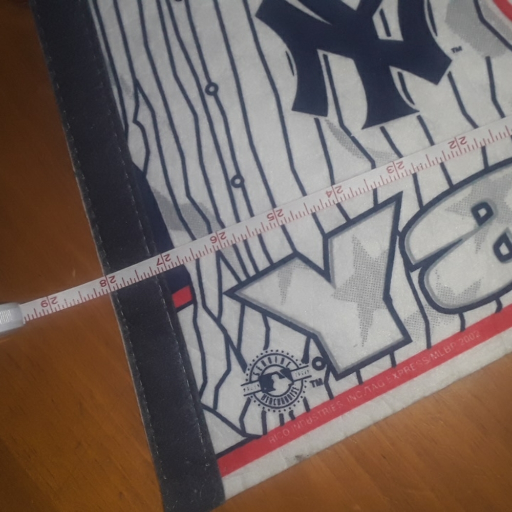 Yankees Pennant - Picture 7 of 8